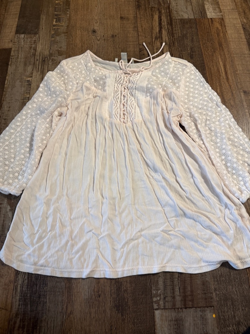 Women's Lace-Detail Long Sleeve Top in Light pink
